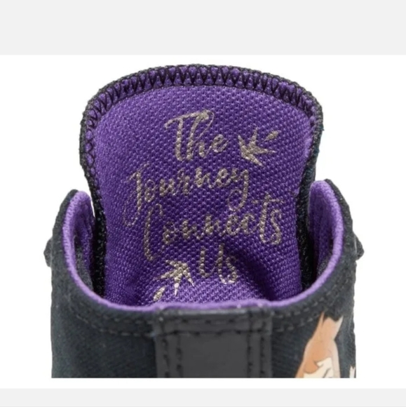 CONVERSE x Disney Frozen II Anna Sneakers Shoes Sz US 4 Youth/ UK 3.5/ EUR 36 - Picture 3 of 4